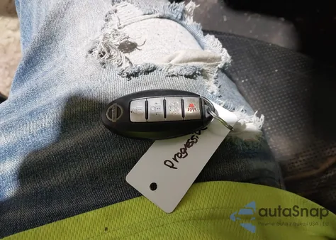 2013 Nissan Sentra Sl z USA, uszkodzony, nr VIN 3N1AB7AP0DL618515